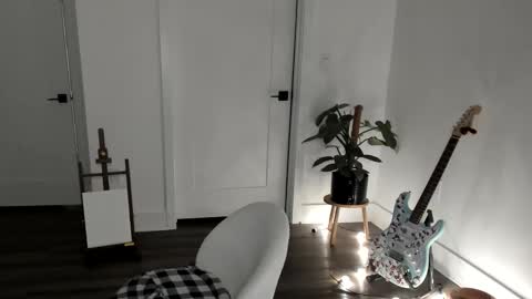 Snapshot of blackberryfizz chatting on 14, 11, 2025 Ella online show from 14, 11, 2025