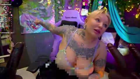 Snapshot of blackedbarbie chatting on 26, 6, 2026 Alice online show from 26, 6, 2026