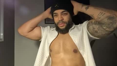 Snapshot of blackmacauly chatting on 28, 10, 2025 Macauly online show from 28, 10, 2025