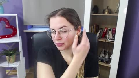 Z O E Y online show from 30, 12, 2024