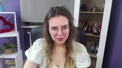 Z O E Y online show from 17, 1, 2025