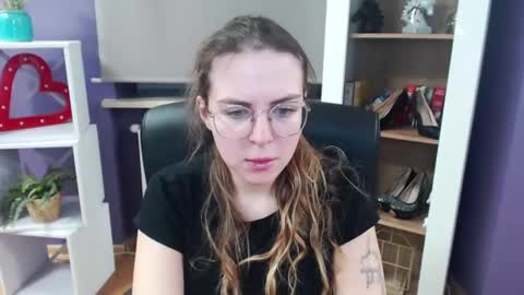 Z O E Y online show from 24, 2, 2025