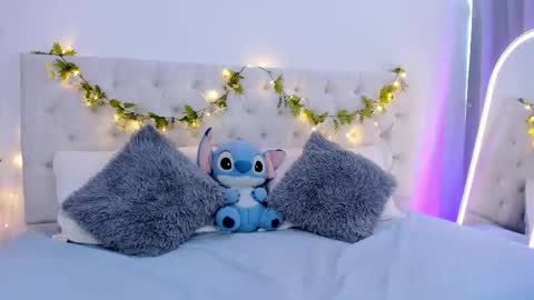    online show from 14, 11, 2025