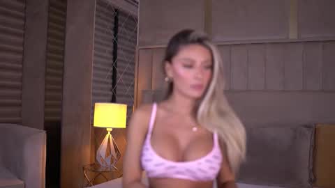 Snapshot of blairsanders chatting on 7, 10, 2025 BlairSanders online show from 7, 10, 2025