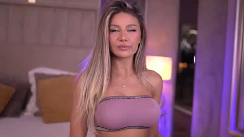 Snapshot of blairsanders chatting on 18, 10, 2025 BlairSanders online show from 18, 10, 2025