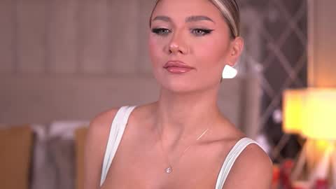 Snapshot of blairsanders chatting on 29, 10, 2025 BlairSanders online show from 29, 10, 2025