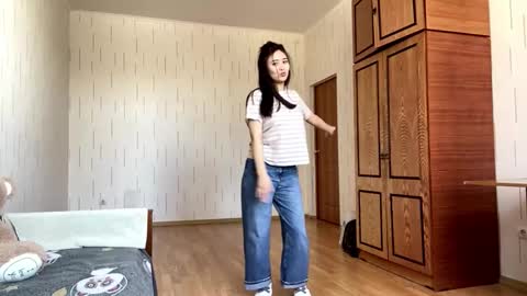 Mila online show from 10, 3, 2026