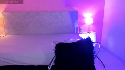 Blak Miller Gilson online show from 6, 11, 2025