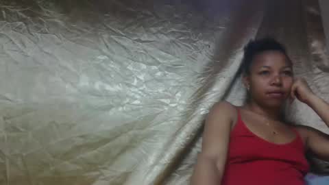 Snapshot of blanchmamy chatting on 17, 12, 2025 blanchmamy online show from 17, 12, 2025