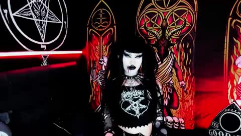 Snapshot of blasphemiangxrl chatting on 15, 9, 2025 online show from 15, 9, 2025