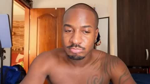 Snapshot of blckexperience chatting on 12, 11, 2025 Danny - online show from 12, 11, 2025