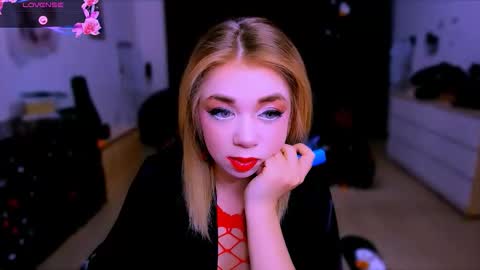 Snapshot of blinkofeyes chatting on 11, 11, 2025 Nicole online show from 11, 11, 2025