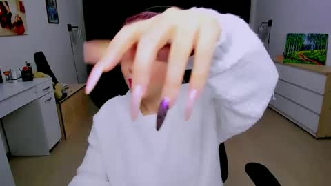 Nicole online show from 17, 12, 2024