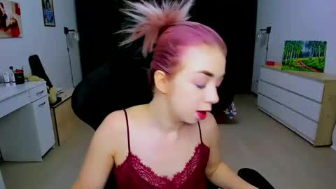 Nicole online show from 20, 12, 2024