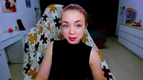 Nicole online show from 5, 2, 2025