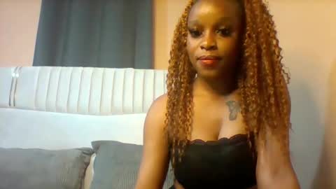 Snapshot of bliss_diva chatting on 13, 10, 2025 Bliss diva online show from 13, 10, 2025