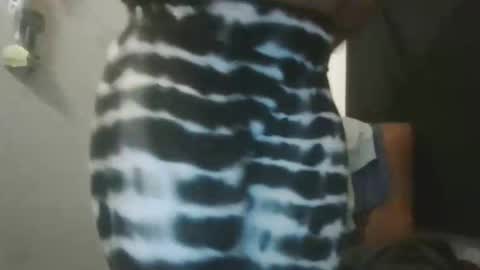 blknoranged33 online show from 5, 11, 2025