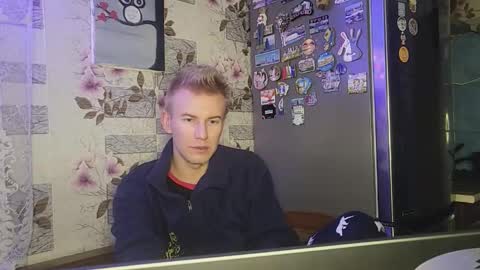 Snapshot of blond_boy69 chatting on 18, 1, 2026 blond_boy69 online show from 18, 1, 2026