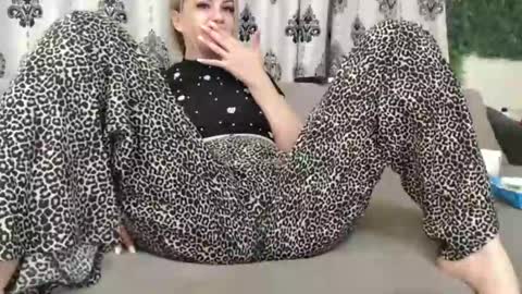 Snapshot of blonddaiana23 chatting on 26, 4, 2026 blonddaiana23 online show from 26, 4, 2026