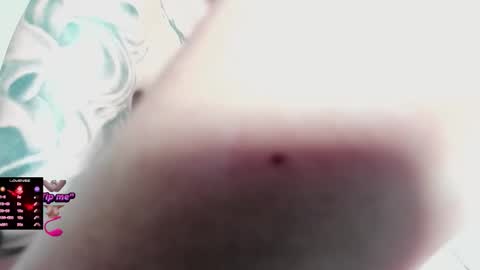 Abril INDEPENDENT MODEL online show from 31, 1, 2026