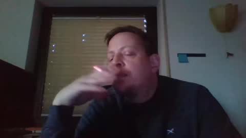 Snapshot of blonde32m chatting on 23, 12, 2024 blonde32m online show from 23, 12, 2024