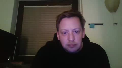 Snapshot of blonde32m chatting on 4, 1, 2025 blonde32m online show from 4, 1, 2025