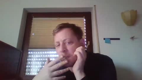 Snapshot of blonde32m chatting on 17, 1, 2025 blonde32m online show from 17, 1, 2025