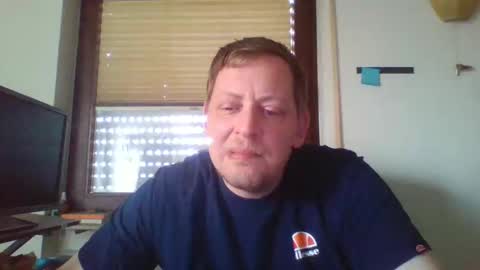 Snapshot of blonde32m chatting on 10, 2, 2025 blonde32m online show from 10, 2, 2025