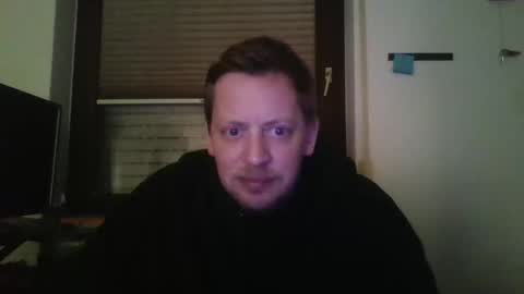 Snapshot of blonde32m chatting on 18, 2, 2025 blonde32m online show from 18, 2, 2025