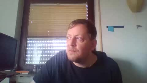 Snapshot of blonde32m chatting on 1, 3, 2025 blonde32m online show from 1, 3, 2025