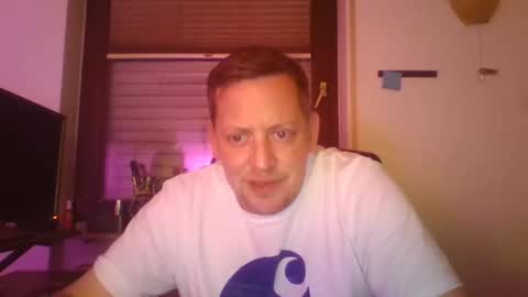 Snapshot of blonde32m chatting on 7, 11, 2025 blonde32m online show from 7, 11, 2025