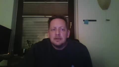 Snapshot of blonde32m chatting on 14, 11, 2025 blonde32m online show from 14, 11, 2025