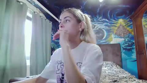 blonde4pasion online show from 10, 10, 2025