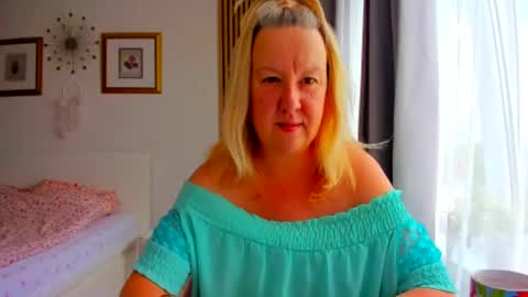 Snapshot of blonde_angel20 chatting on 5, 7, 2026 Nicole online show from 5, 7, 2026