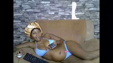 blonde_creamy online show from 21, 5, 2026