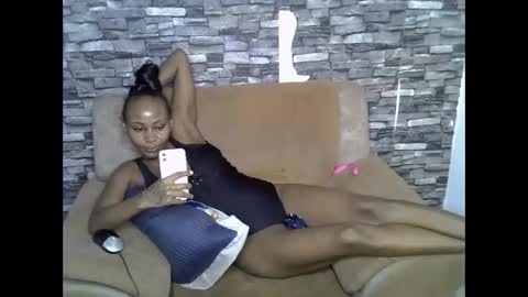 blonde_creamy online show from 31, 5, 2026