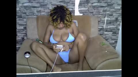 blonde_creamy online show from 8, 6, 2026