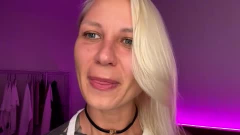 Snapshot of blonde_fuck_couple chatting on 10, 4, 2026 blonde_fuck_couple online show from 10, 4, 2026