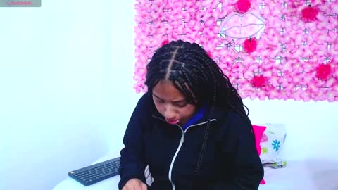 blonde_squirt_ online show from 7, 1, 2025