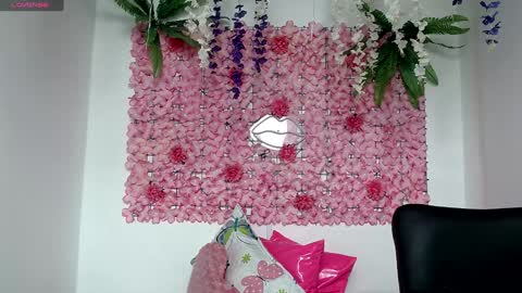 blonde_squirt_ online show from 24, 1, 2025