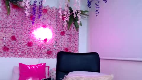 blonde_squirt_ online show from 15, 2, 2025