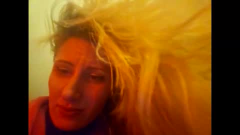 Snapshot of blondebellaaa3 chatting on 21, 1, 2025 Gia online show from 21, 1, 2025