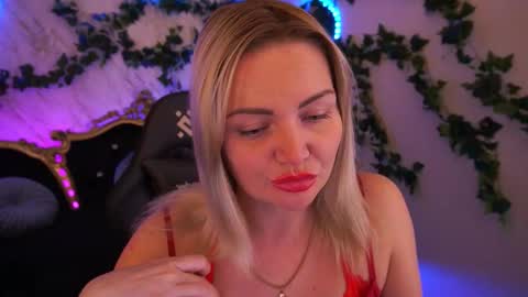 Snapshot of blondeviva chatting on 20, 10, 2025 Blonde online show from 20, 10, 2025