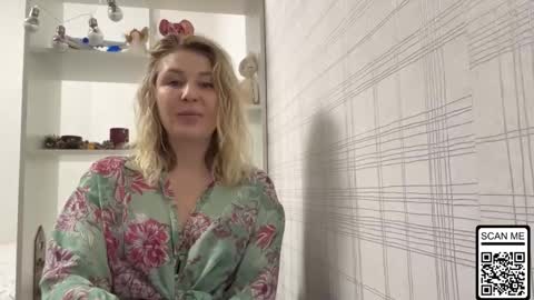 blondie_xoxoxo online show from 18, 12, 2025