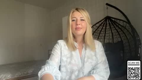 Snapshot of blondie_xoxoxo chatting on 14, 6, 2026 blondie_xoxoxo online show from 14, 6, 2026