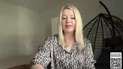 Snapshot of blondie_xoxoxo chatting on 17, 6, 2026 blondie_xoxoxo online show from 17, 6, 2026