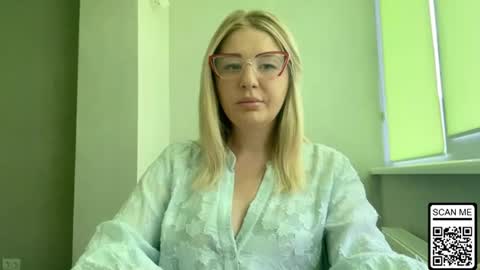 blondie_xoxoxo online show from 10, 7, 2026