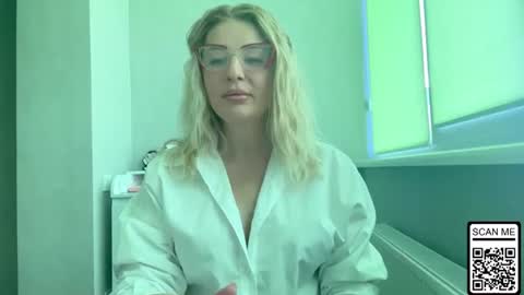 blondie_xoxoxo online show from 12, 7, 2026