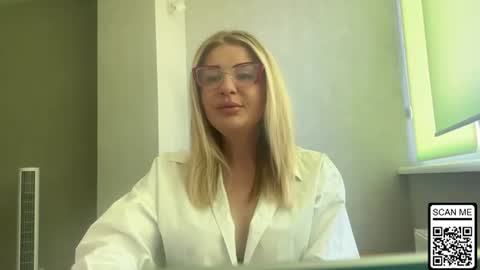 blondie_xoxoxo online show from 18, 7, 2026