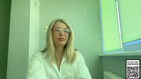 blondie_xoxoxo online show from 19, 7, 2026